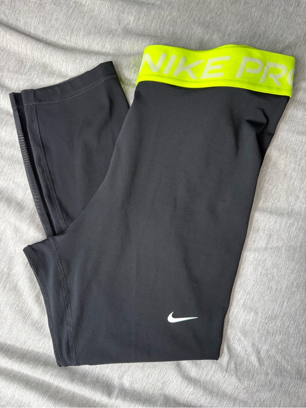 Nike Pro Women’s Black Leggings with Neon Lime Waistband